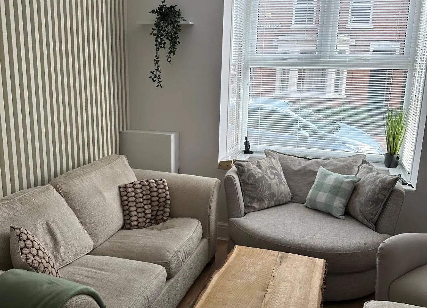 Holiday home 3 Bed Chill Glouc Free Parking Villa Gloucester United Kingdom