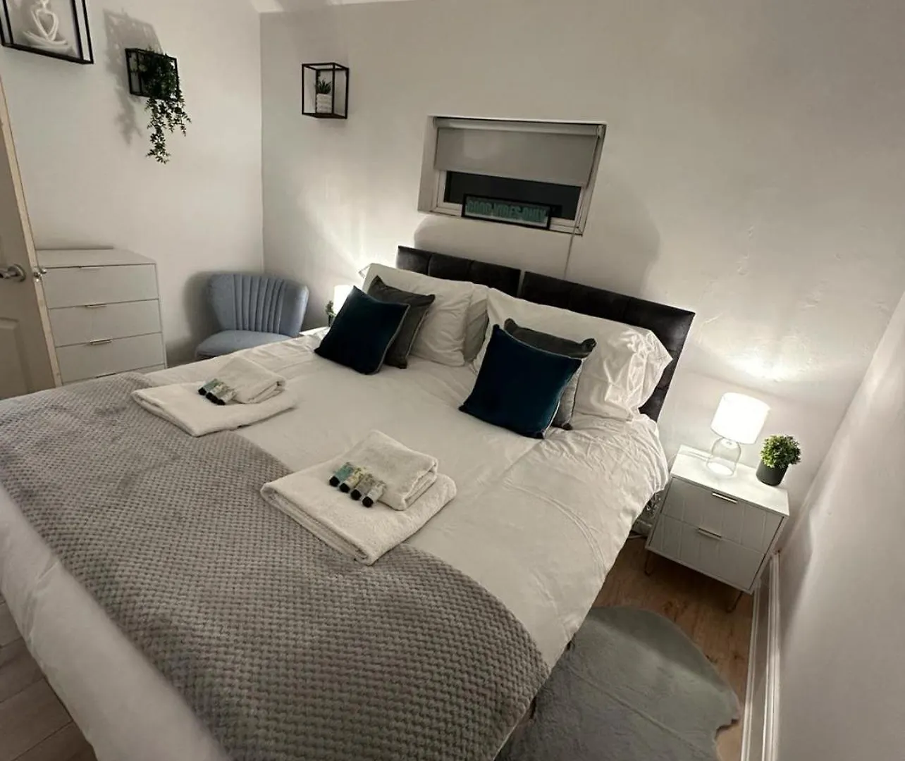 3 Bed Chill Glouc Free Parking Villa Gloucester 0*,  United Kingdom