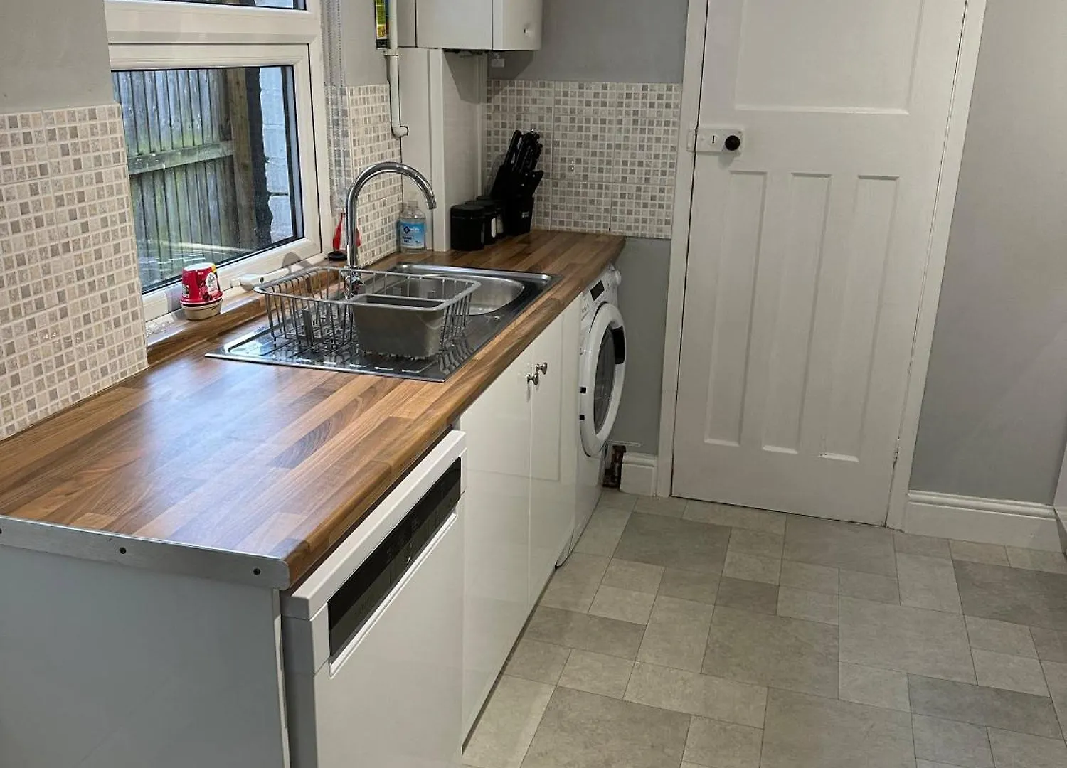 3 Bed Chill Glouc Free Parking Villa Gloucester Holiday home