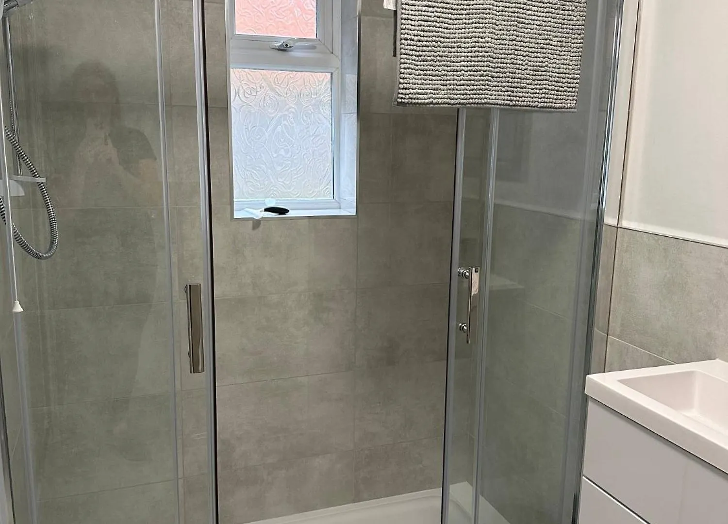 Holiday home 3 Bed Chill Glouc Free Parking Villa Gloucester