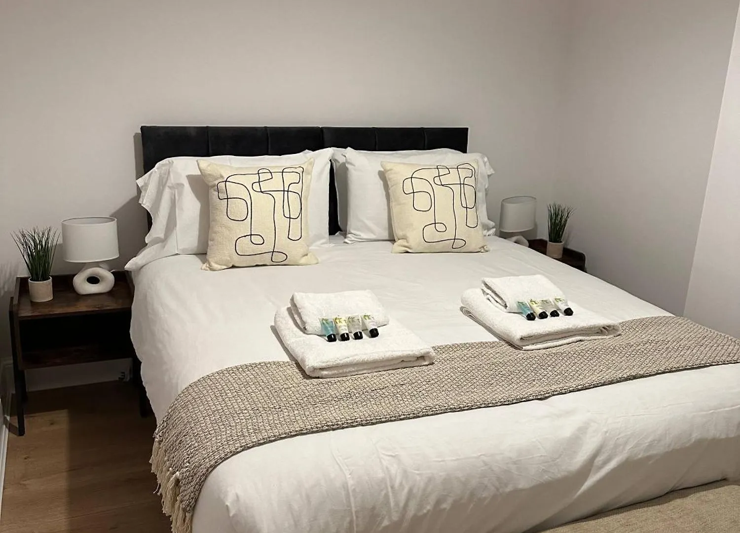 فيلا 3 Bed Chill Glouc Free Parking غلوستير بيت للعطل